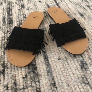 NWOT BLACK FRINGE SANDALS FROM THE GAP